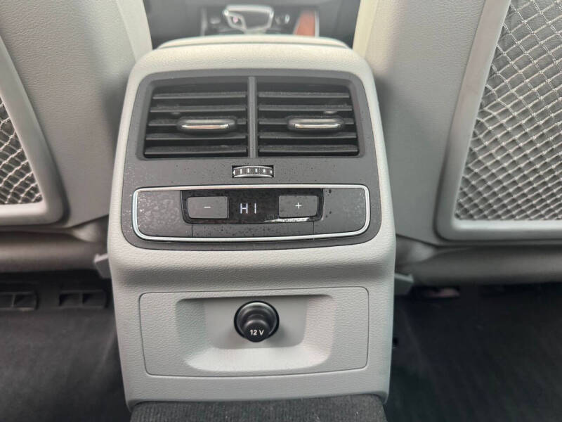 2021 Audi A4 quattro Premium 40 TFSI