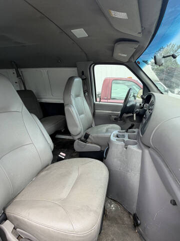 2002 Ford E-Series E-250