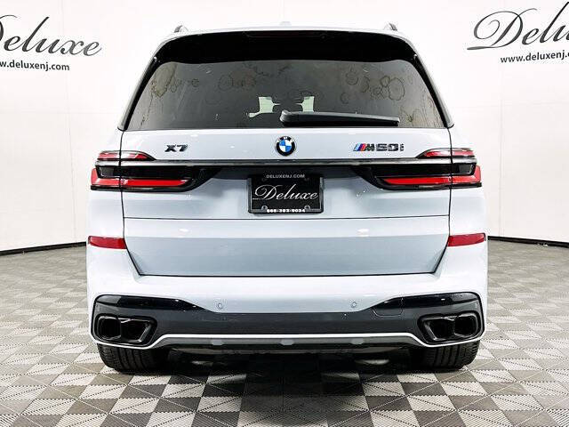 2024 BMW X7 M60i