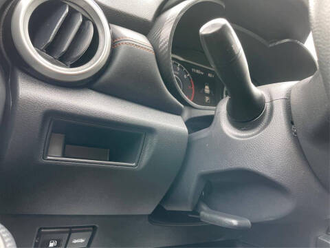 2020 Nissan Versa SR