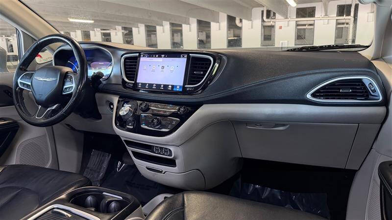 2021 Chrysler Pacifica Touring L