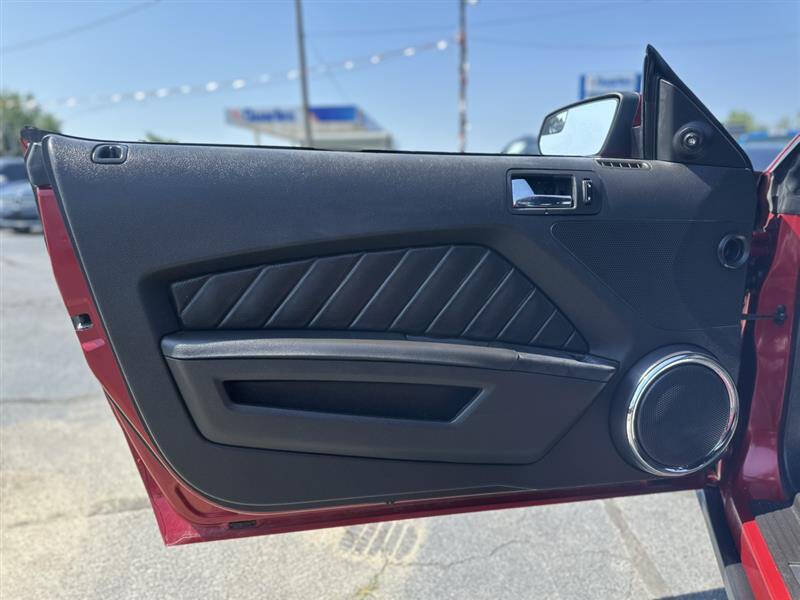 2011 Ford Mustang V6