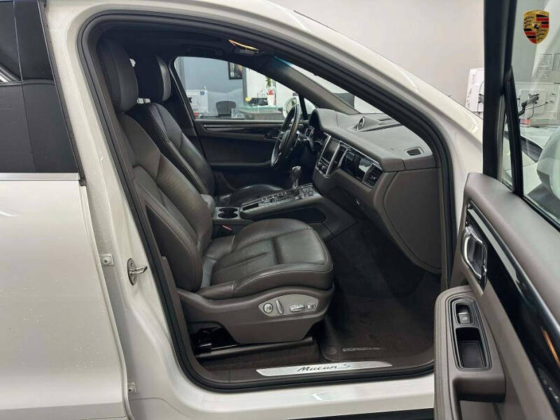 2015 Porsche Macan S