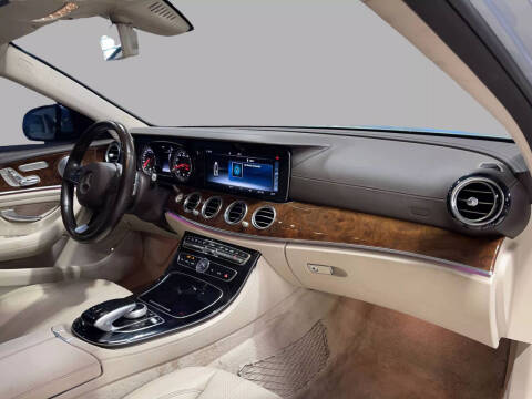 2017 Mercedes-Benz E-Class E 300 4MATIC