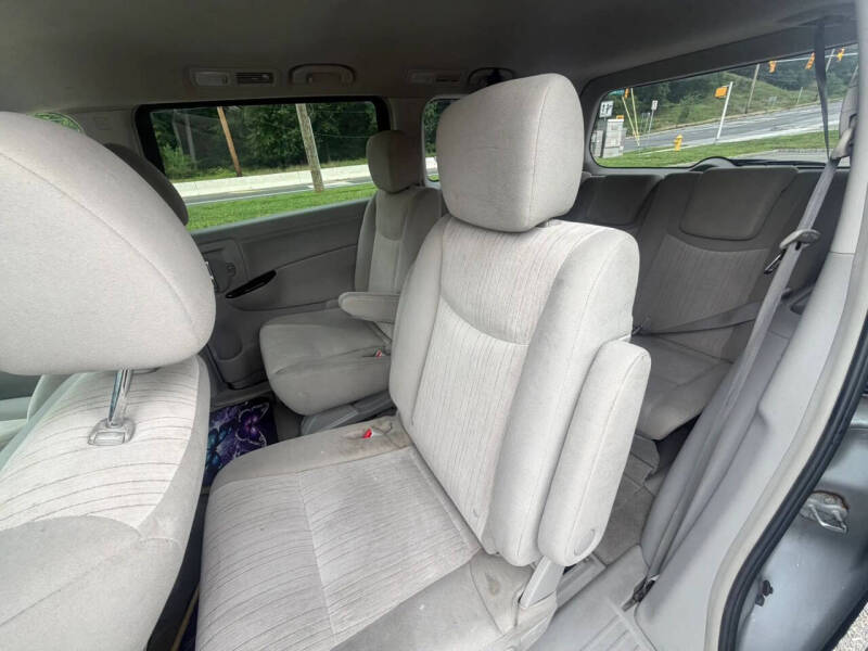2012 Nissan Quest