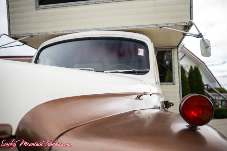 1951 International L-130