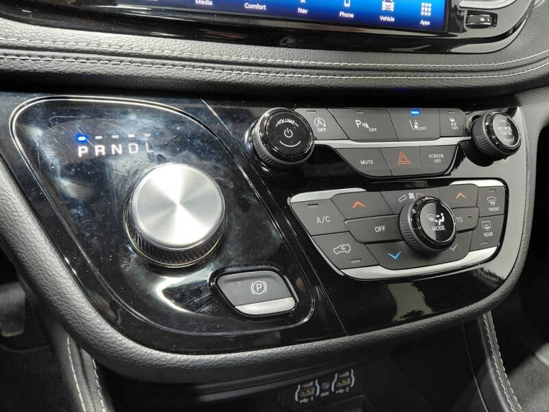 2025 Chrysler Pacifica Limited