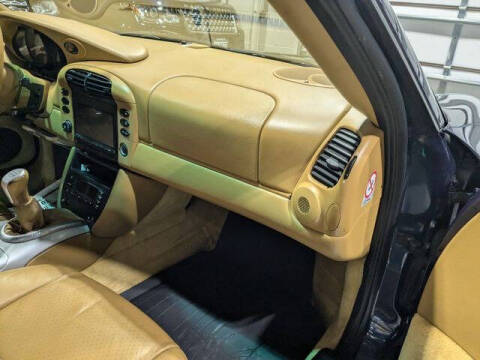 2000 Porsche 911 Carrera 4