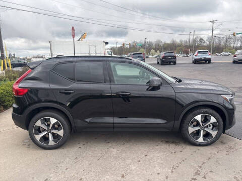 2026 Volvo XC40 B5 Plus