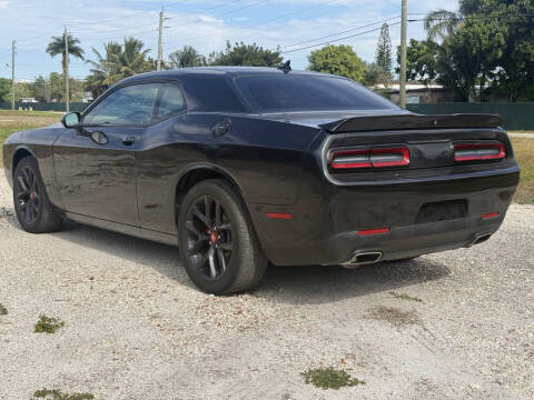 2021 Dodge Challenger SXT
