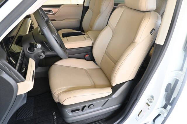 2025 Infiniti QX80 Pure