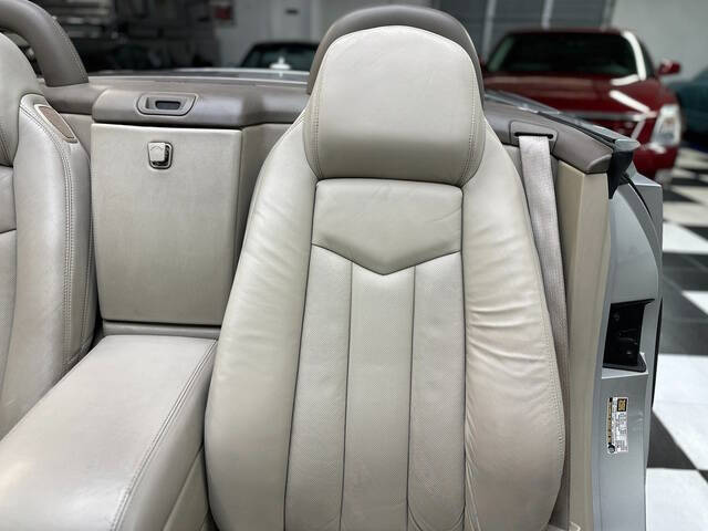 2005 Cadillac XLR