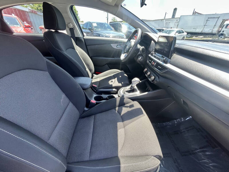 2022 Kia Forte FE
