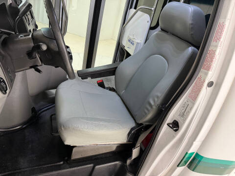 2016 Ford E-Series E-350 SD