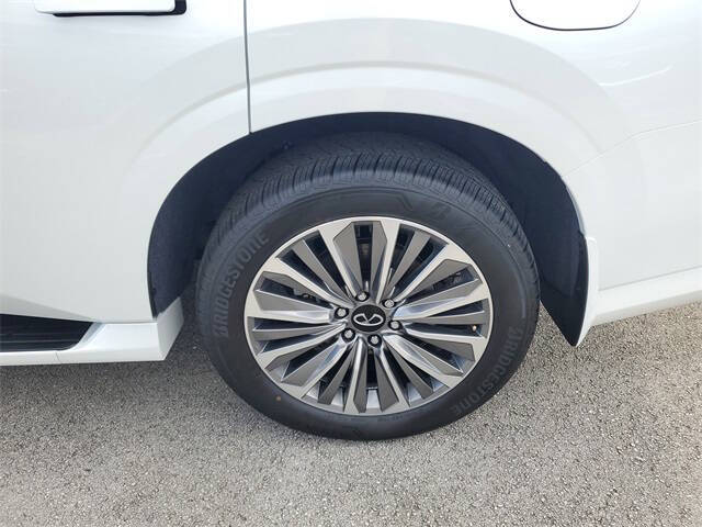 2026 Infiniti QX80 Luxe