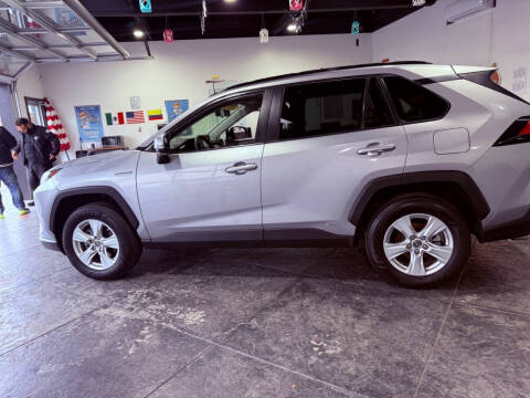 2019 Toyota RAV4 Hybrid LE