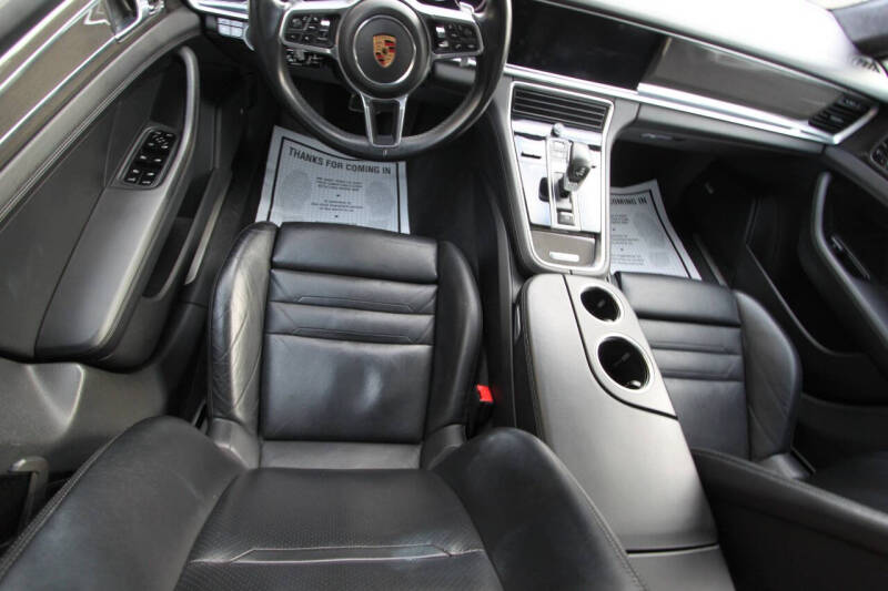 2017 Porsche Panamera Turbo