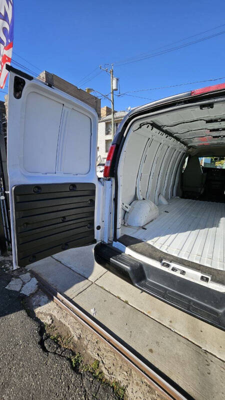 2021 Chevrolet Express 2500