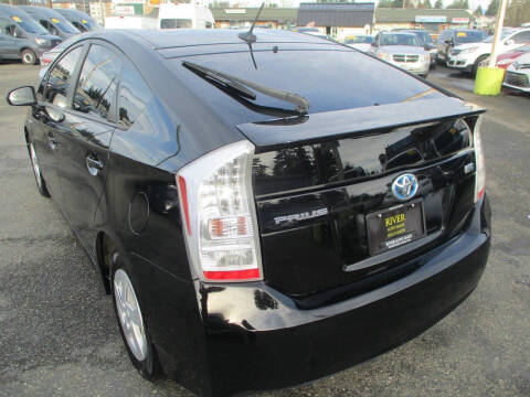 2010 Toyota Prius III