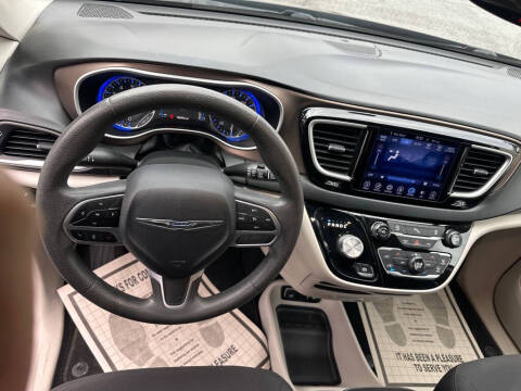 2017 Chrysler Pacifica Touring Plus