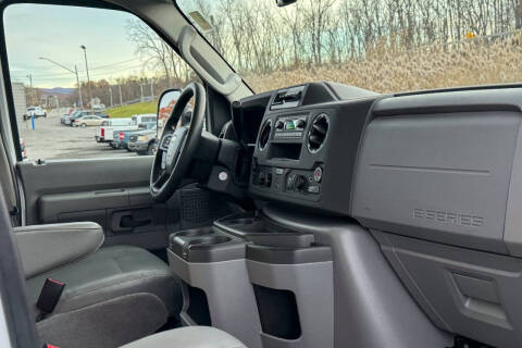 2024 Ford E-Series E-350 SD