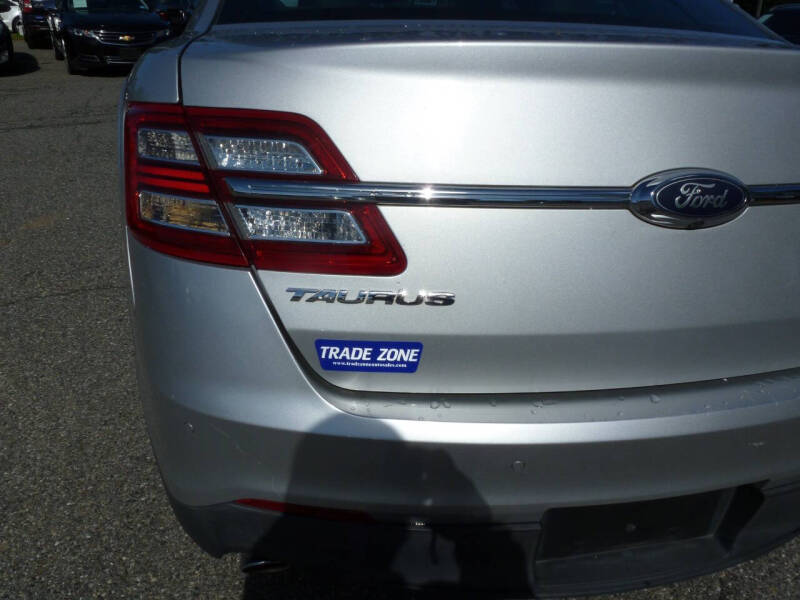 2017 Ford Taurus SEL