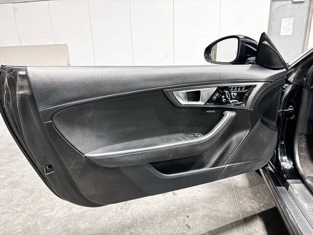 2017 Jaguar F-TYPE Premium