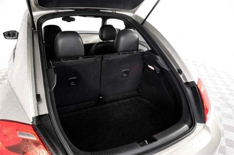 2016 Volkswagen Beetle 1.8T SE