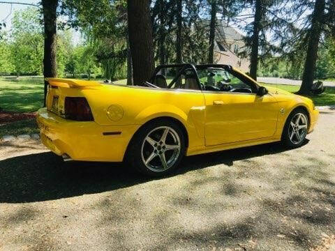 2004 Ford Mustang GT Deluxe