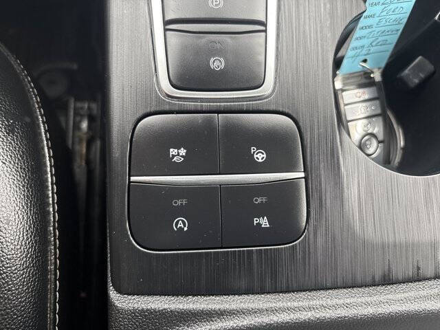 2020 Ford Escape Titanium