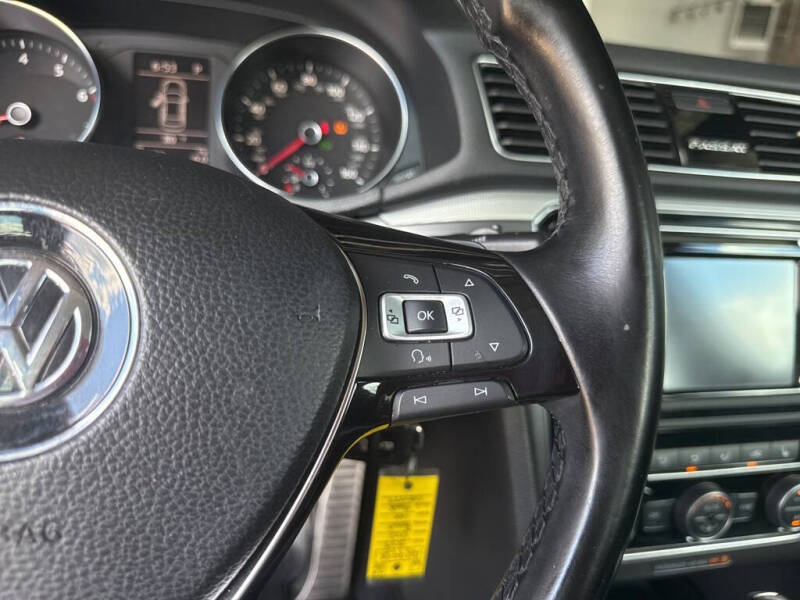 2018 Volkswagen Passat 2.0T R-Line