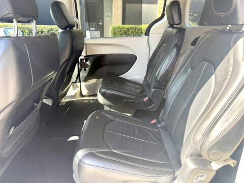 2020 Chrysler Pacifica Touring L