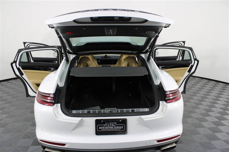 2017 Porsche Panamera