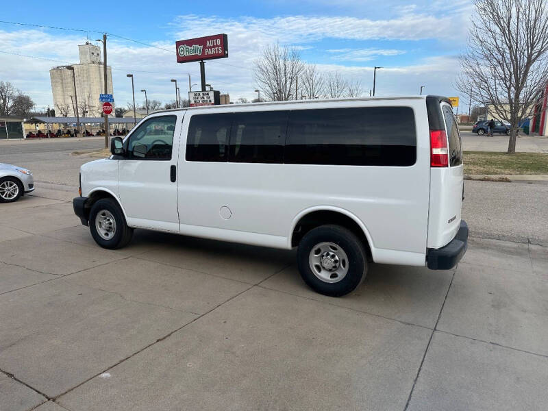 2017 Chevrolet Express LS 2500