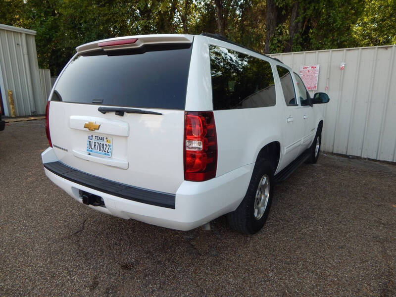 2013 Chevrolet Suburban LS