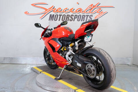 2023 Ducati Panigale V2