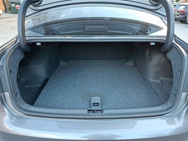 2014 Volkswagen Passat 1.8T S PZEV