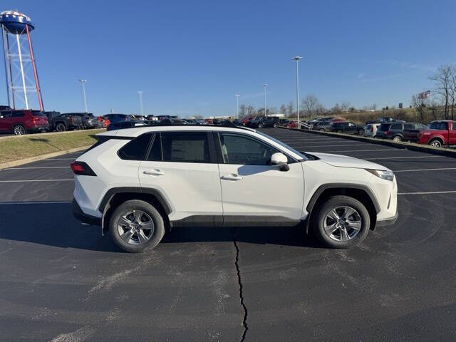 2025 Toyota RAV4 XLE