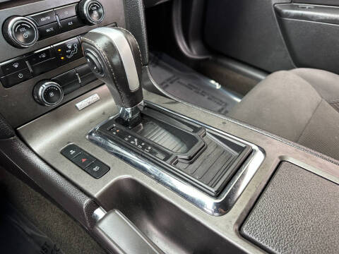 2014 Ford Mustang V6