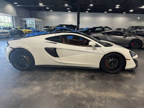 2017 McLaren 570GT