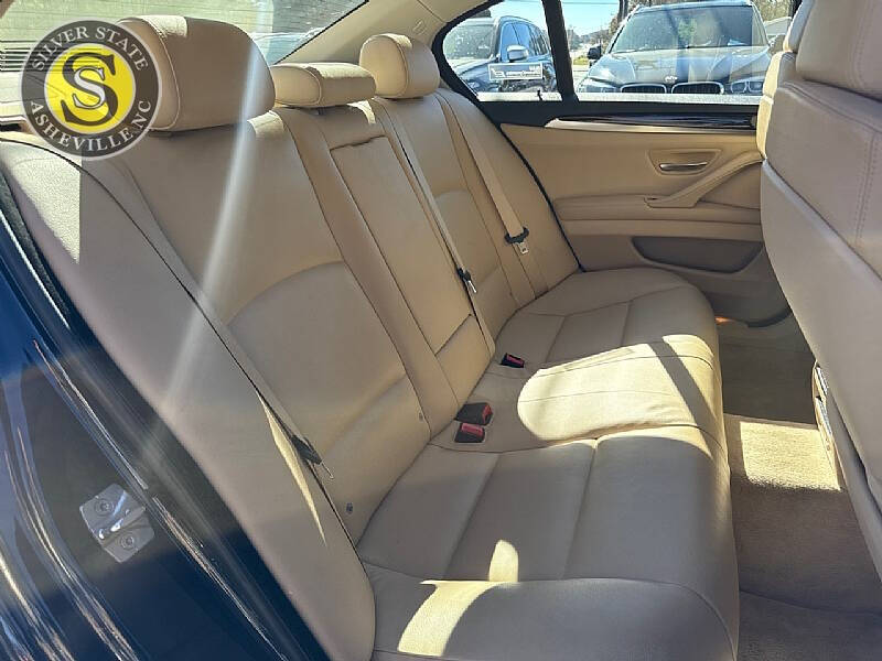 2011 BMW 5 Series 528i