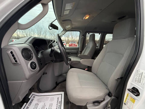 2013 Ford E-Series E-350 SD XLT