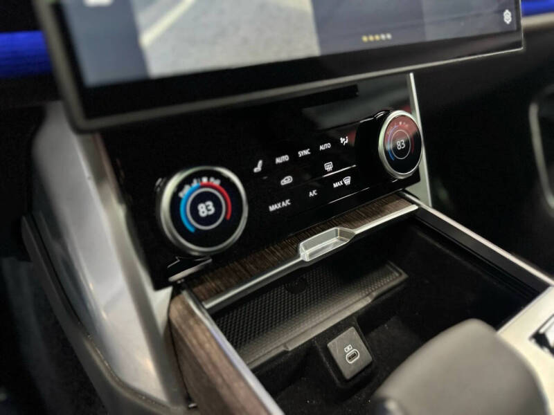 2023 Land Rover Range Rover P400 SE