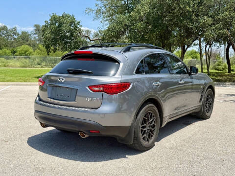 2017 Infiniti QX70