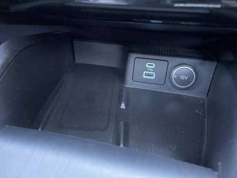 2021 Ford Escape Hybrid Titanium