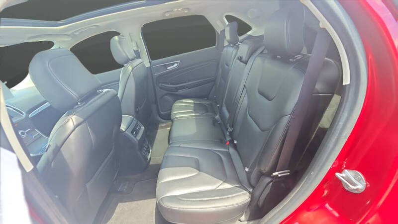 2020 Ford Edge Titanium
