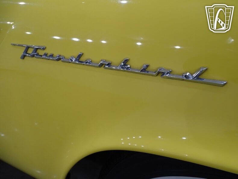 1957 Ford Thunderbird