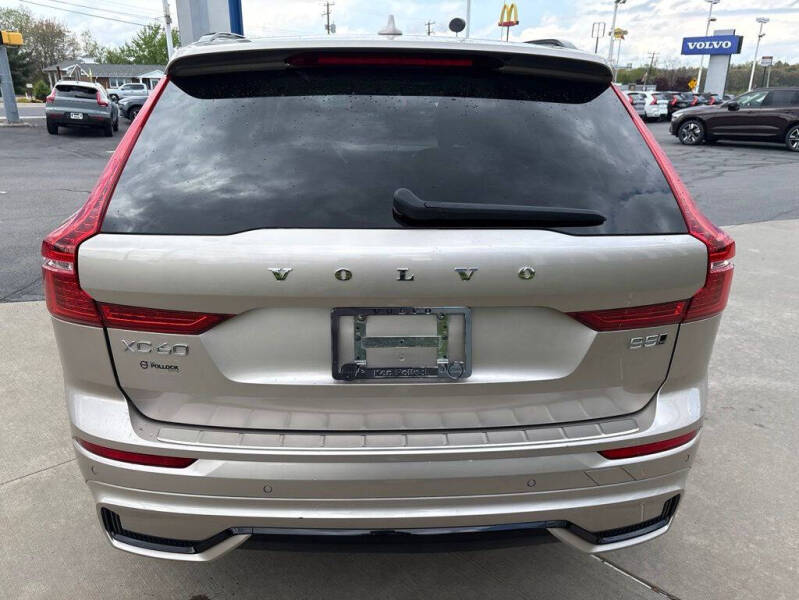 2023 Volvo XC60 B5 Plus Dark Theme