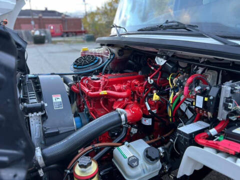 2020 Freightliner M2 106