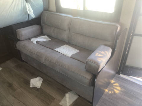 2021 Jayco Jay  Feather X23E